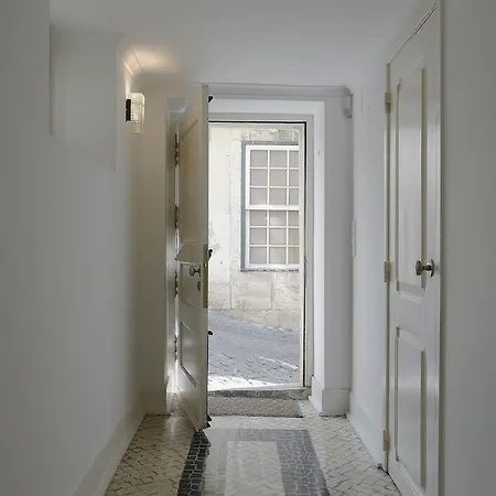 Apartment Feels Like Santos Spacious House Lisbon