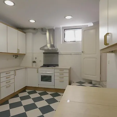 Feels Like Santos Spacious House * Lisbon