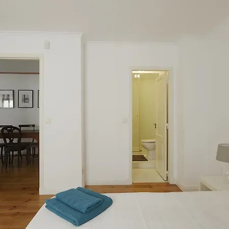 Feels Like Santos Spacious House * ליסבון